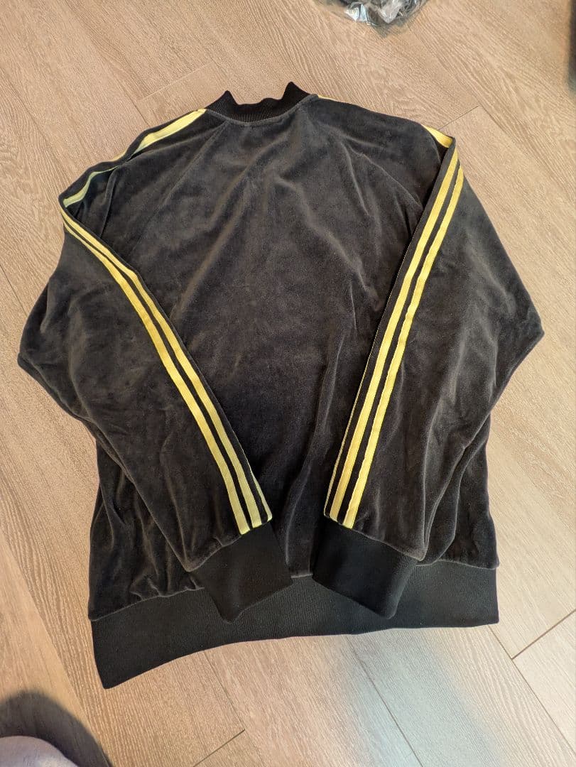 adidas ジャージジャケット HR3445　ベロア　黒金
