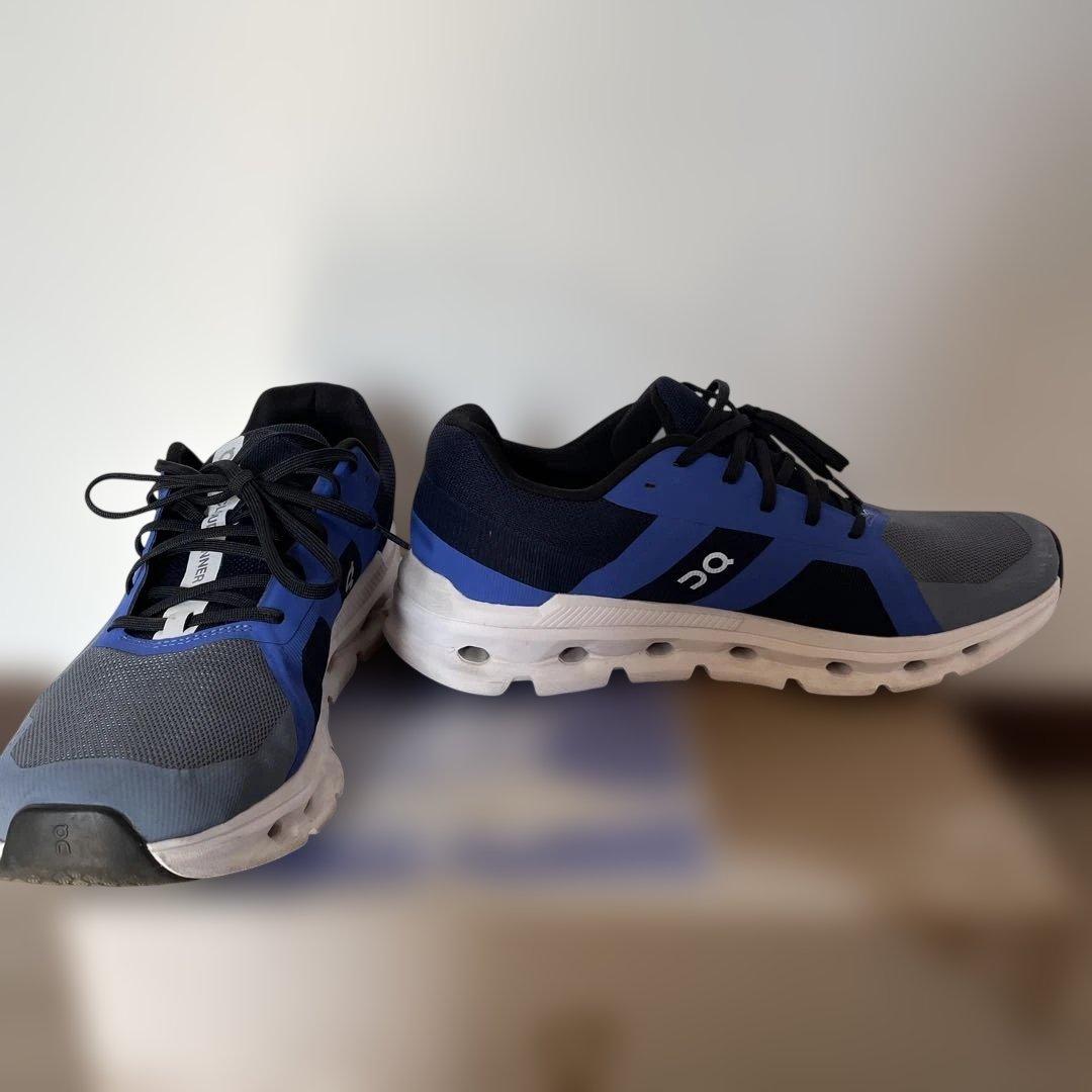 on cloudrunner2(29.0cm・グレー/ブルー)