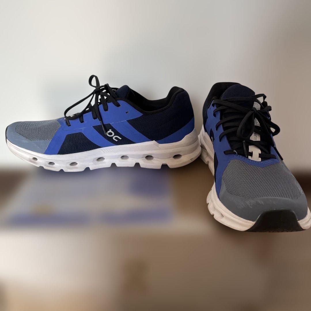 on cloudrunner2(29.0cm・グレー/ブルー)