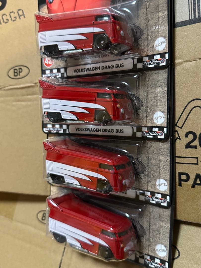 ホットウィール VOLKSWAGEN DRAGBUS 4台