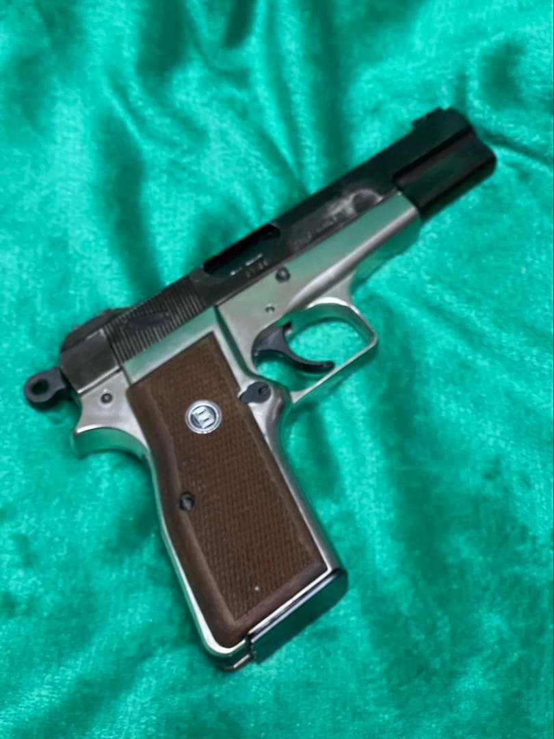 Browning Hi-Power Deluxe レプリカ