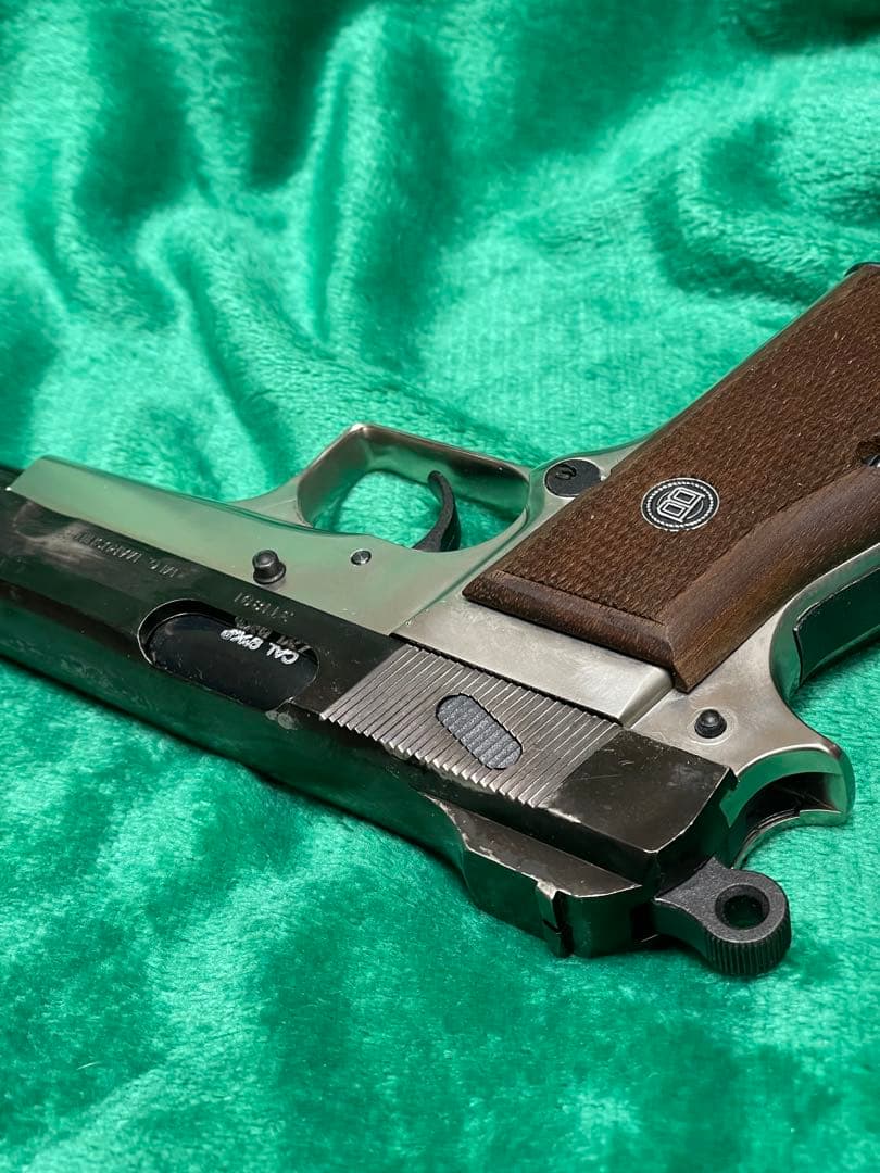 Browning Hi-Power Deluxe レプリカ