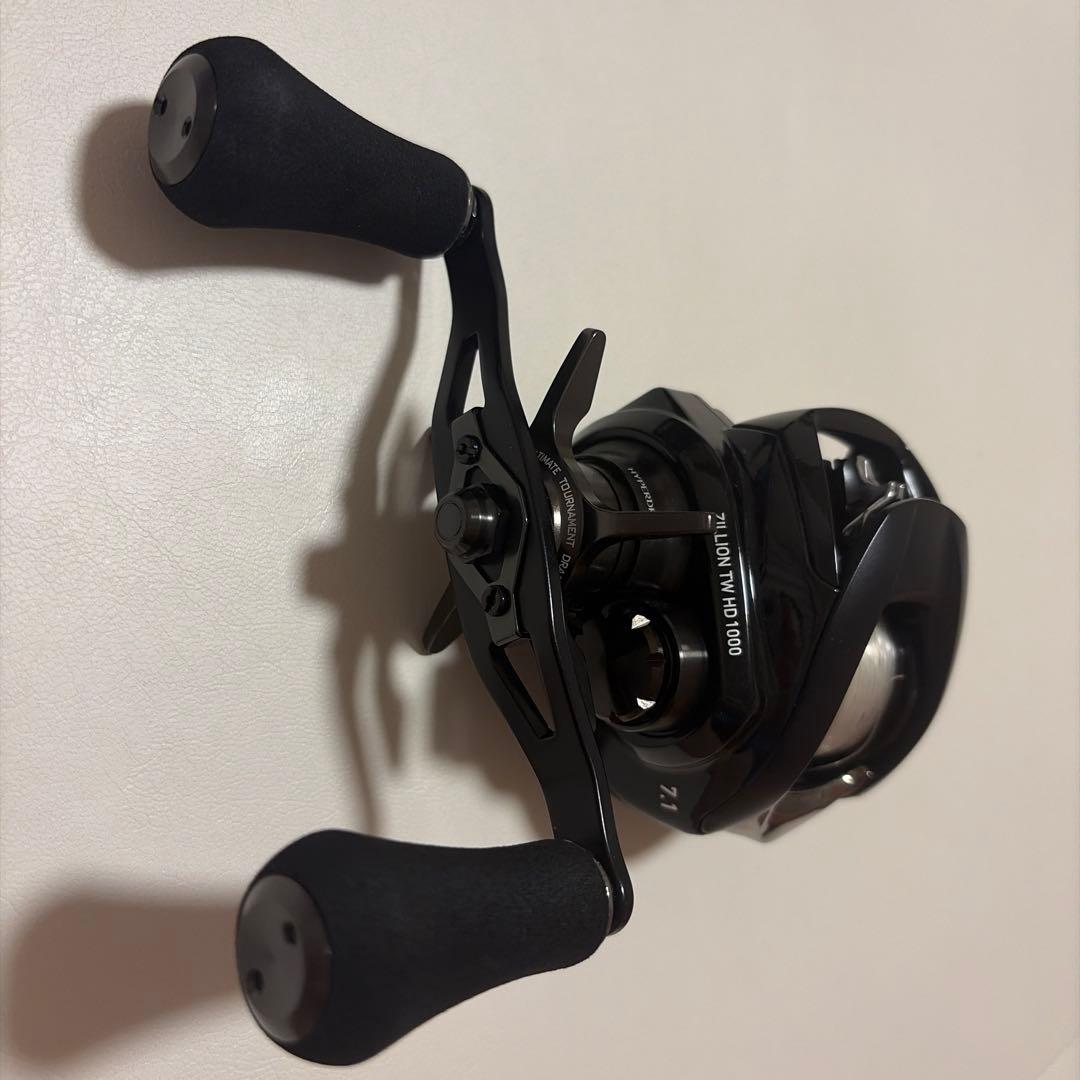リール 22 DAIWA ZILLION TW HD 1000HL