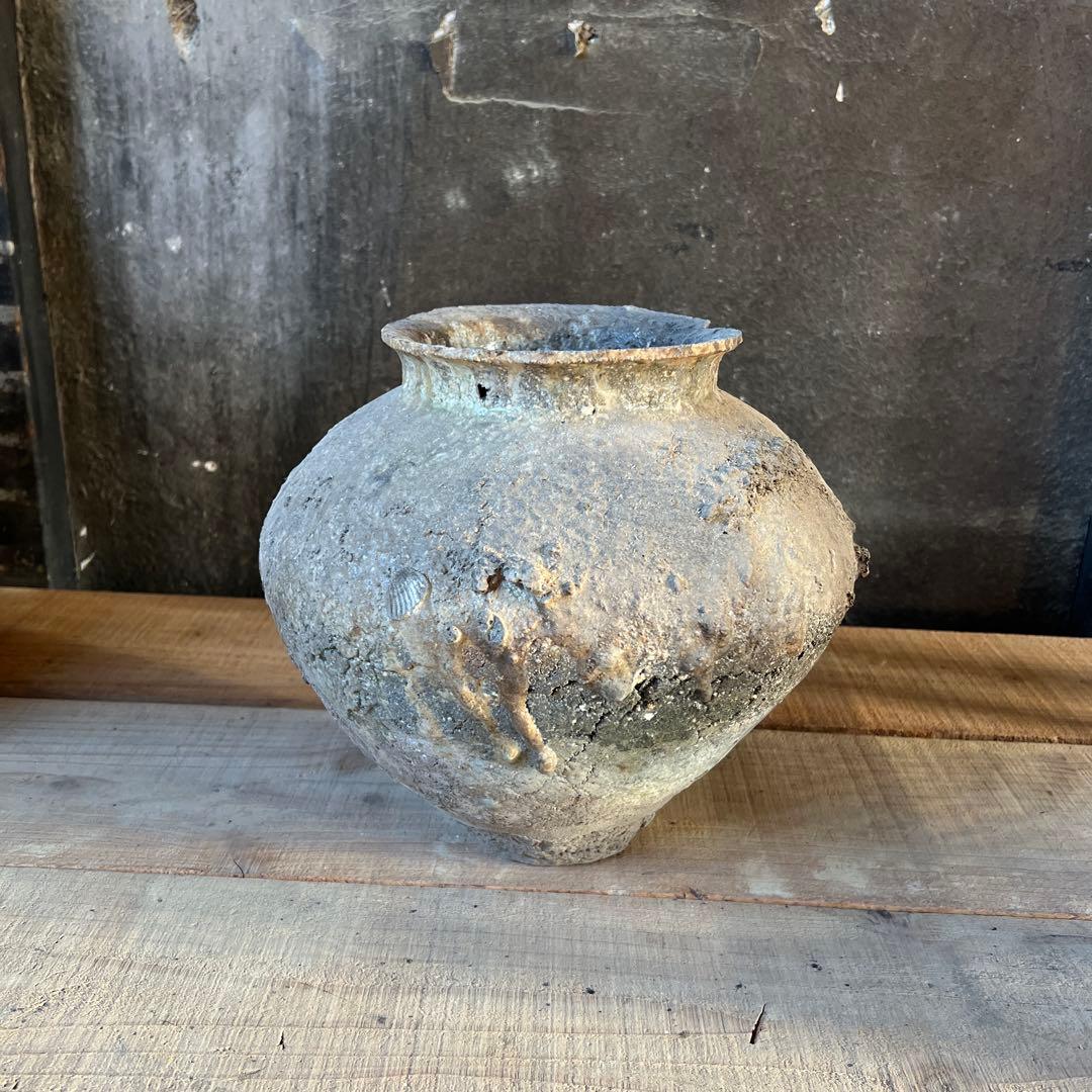 実家整理 古い壺