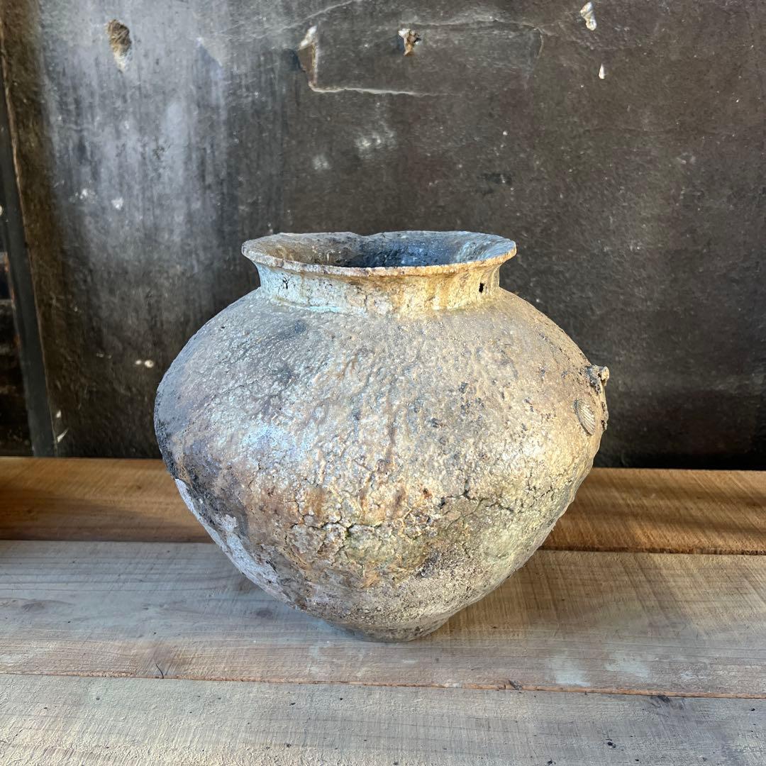 実家整理 古い壺