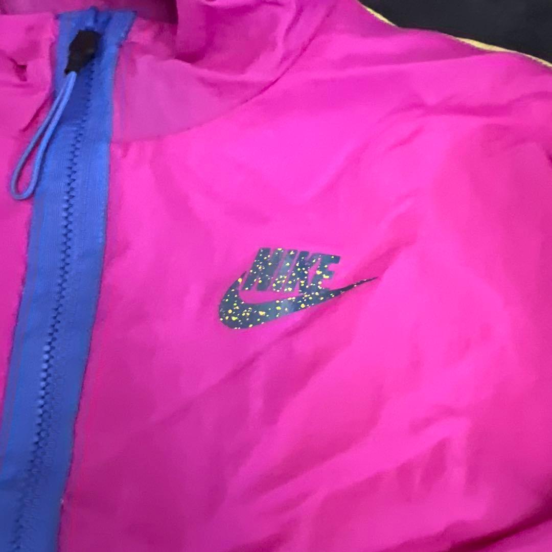 Nike ウィンドブレーカーとショートパンツ セット