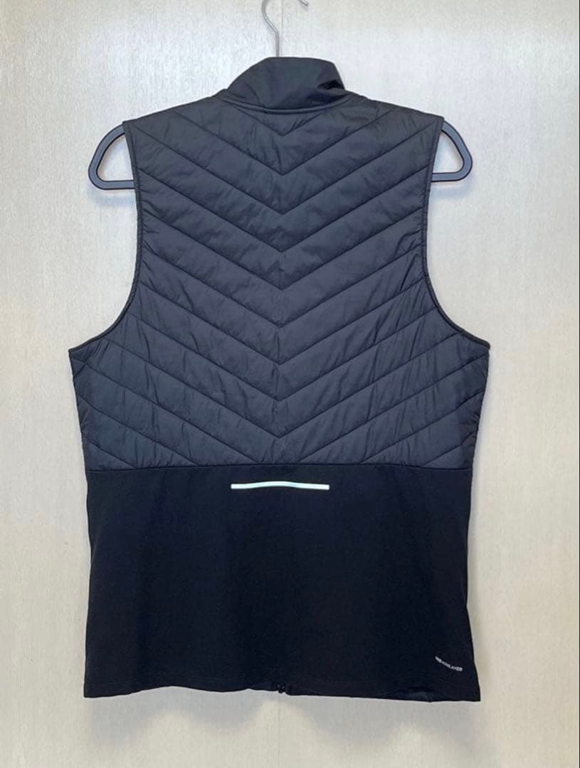 NIKE RUNNING エアロレイヤー ベスト 黒 Ｌサイズ