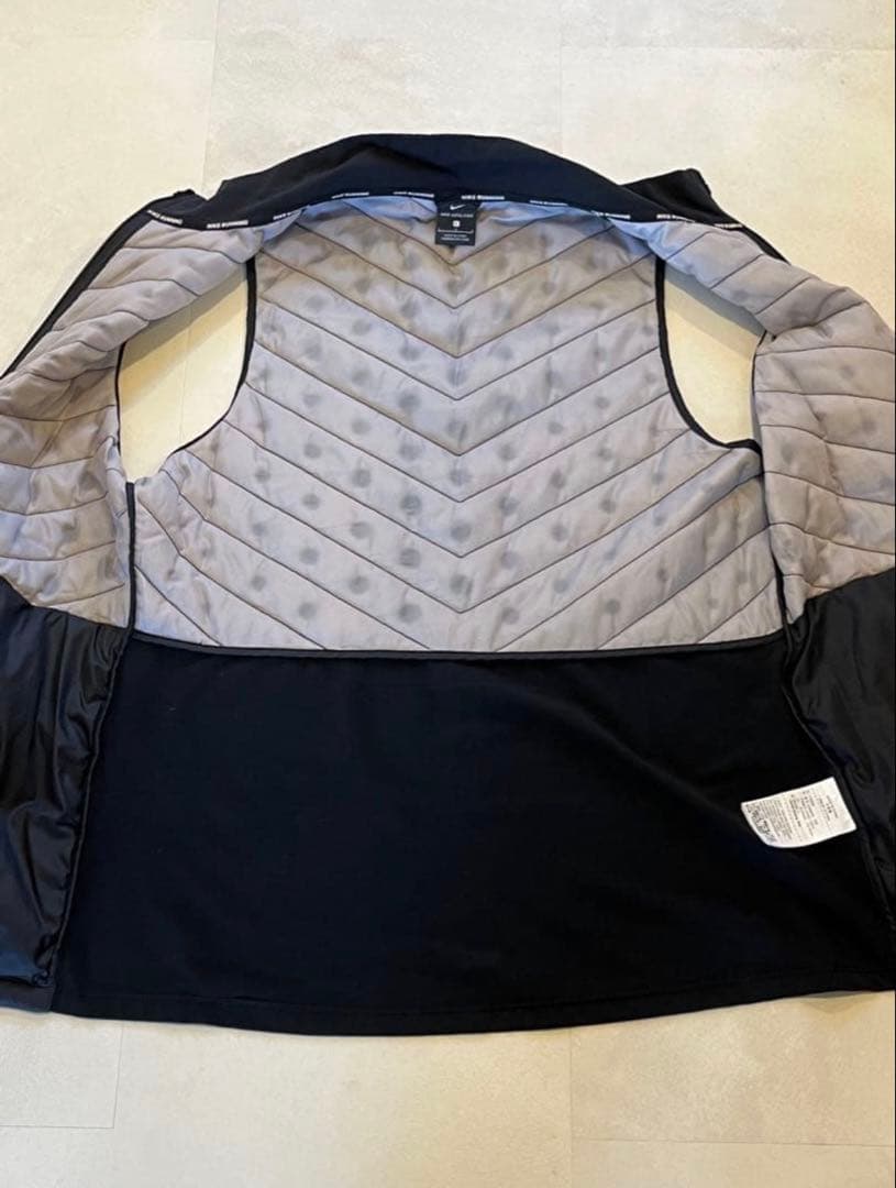 NIKE RUNNING エアロレイヤー ベスト 黒 Ｌサイズ