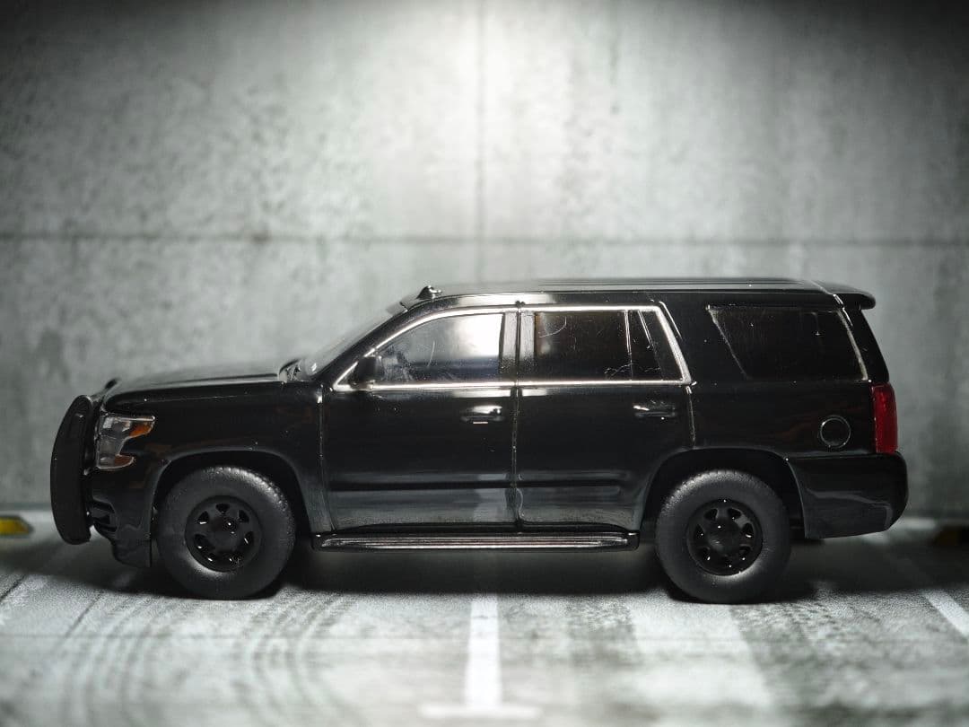 【2台セット】596model Chevrolet Tahoe Unmarked