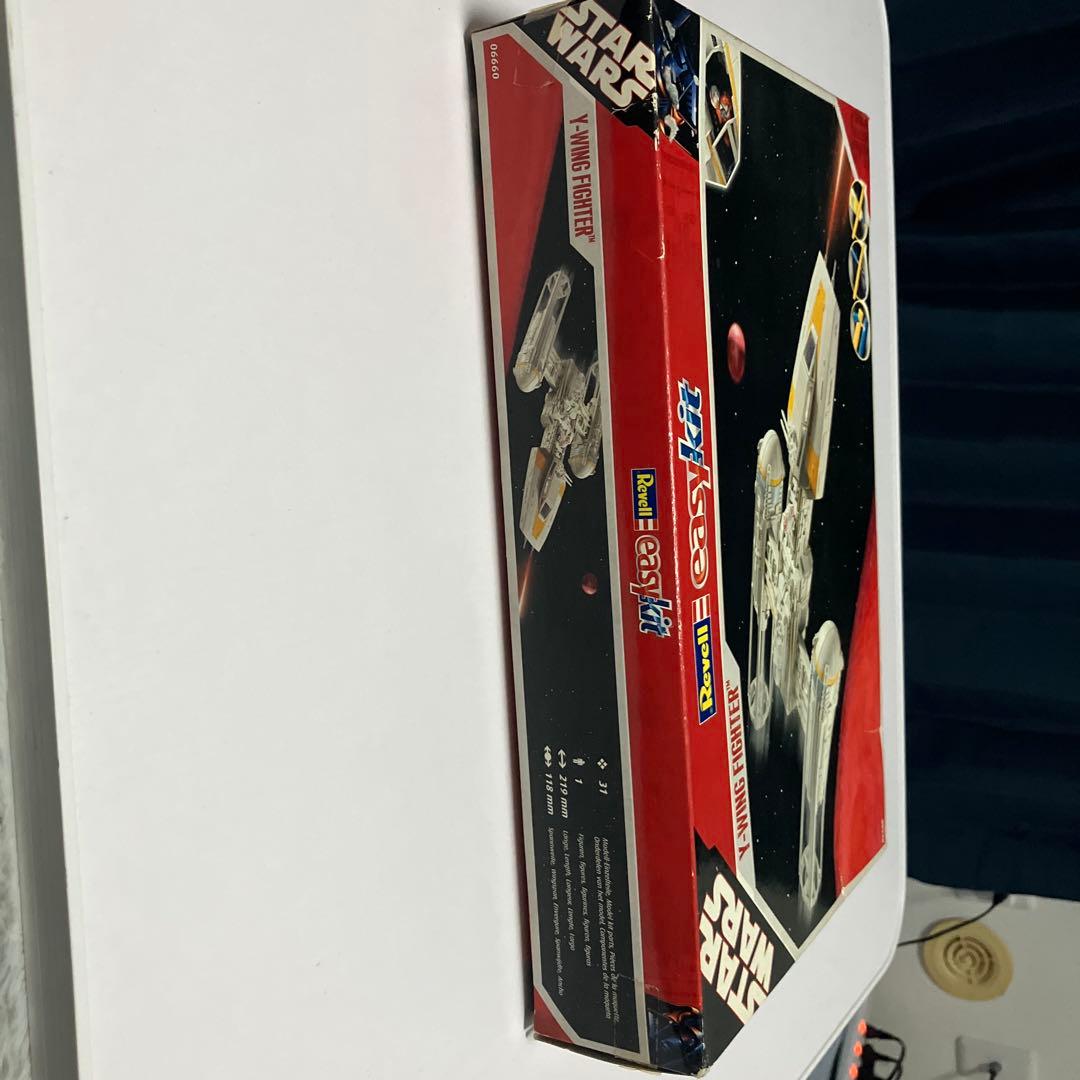 Revell Star Wars Y-Wing Fighter プラモデル