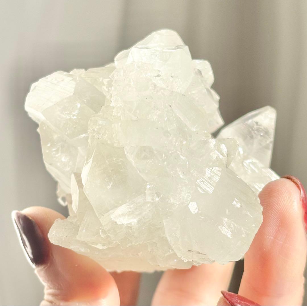 《再結晶・成長痕顕著》ダイヤモンドアポフィライト標本