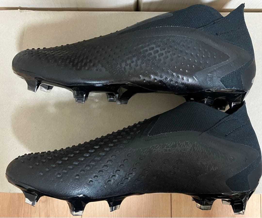 ◾️ プレデター アキュラシー + FG 27cm GW4558