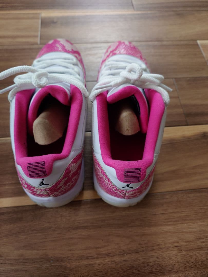 Air Jordan 11 Retro Low ホワイト/ピンク