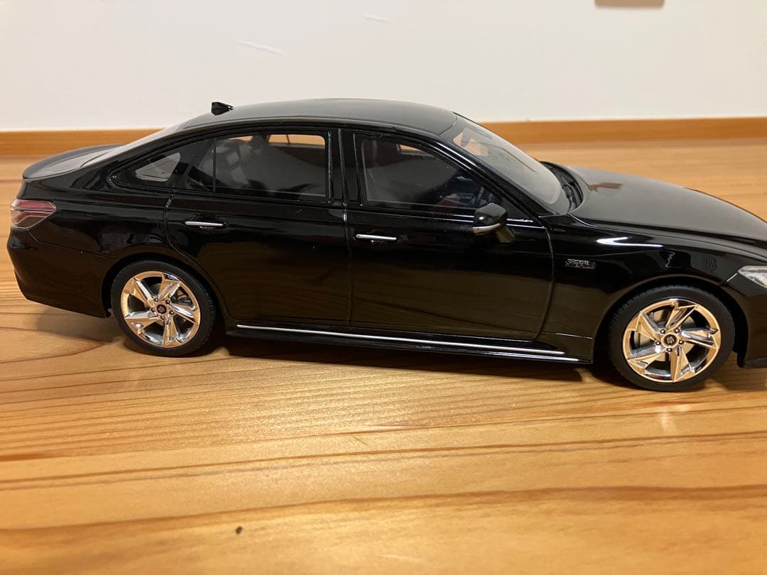 【箱付き】京商 SAMURAI 1/18 トヨタ クラウン RS アドバンス