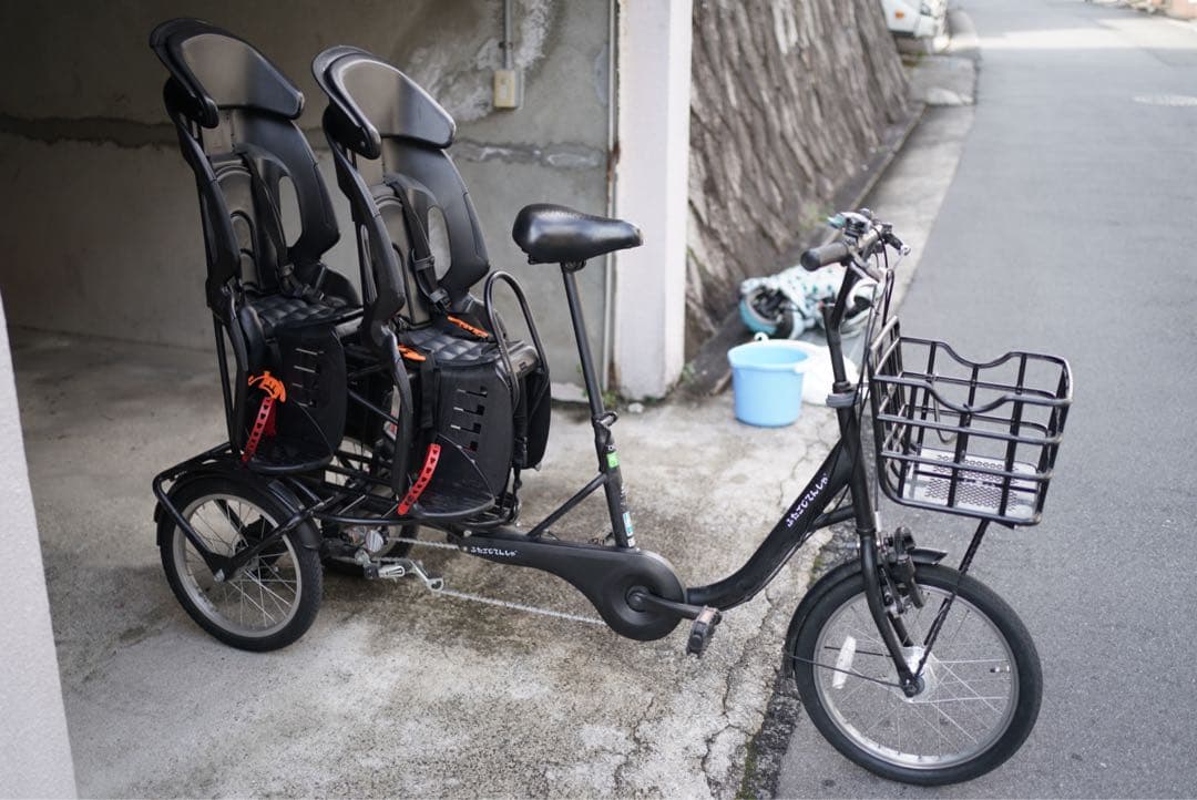 ふたごじてんしゃ チャイルドシート付きシティサイクル