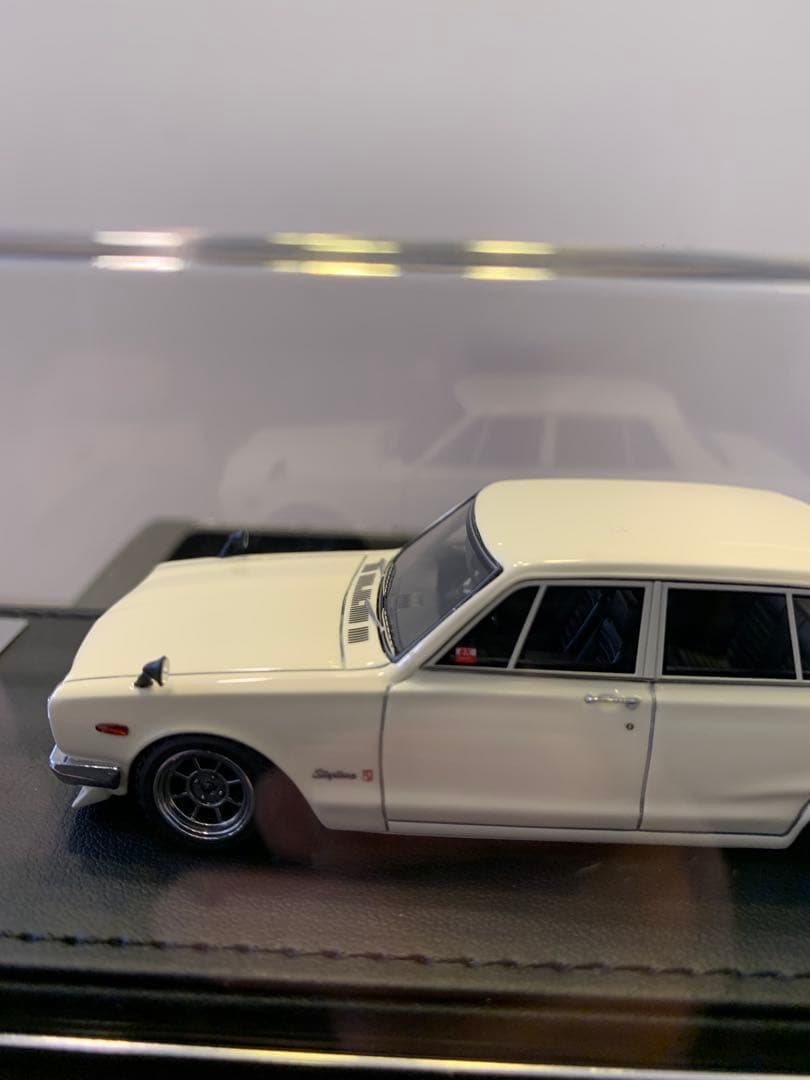 イグニッションモデル　1/43 スカイライン　GT-R PGC10 ホワイト