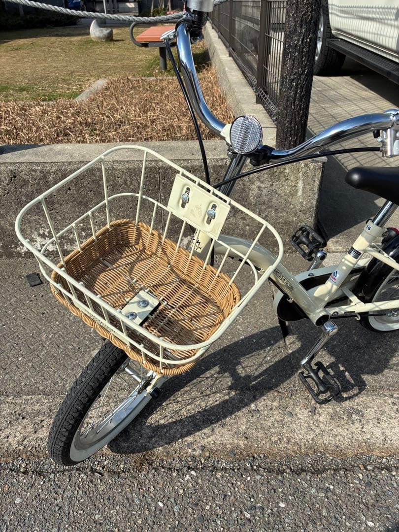 自転車16インチ　サイクルベースあさひ　アイボリー キッズ自転車16インチ