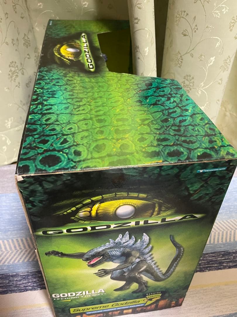 Supreme GODZILLA アクション フィギュア