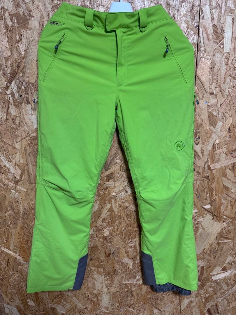 週末特価続行　MAMMUT マムート スキーウェア 上下セット