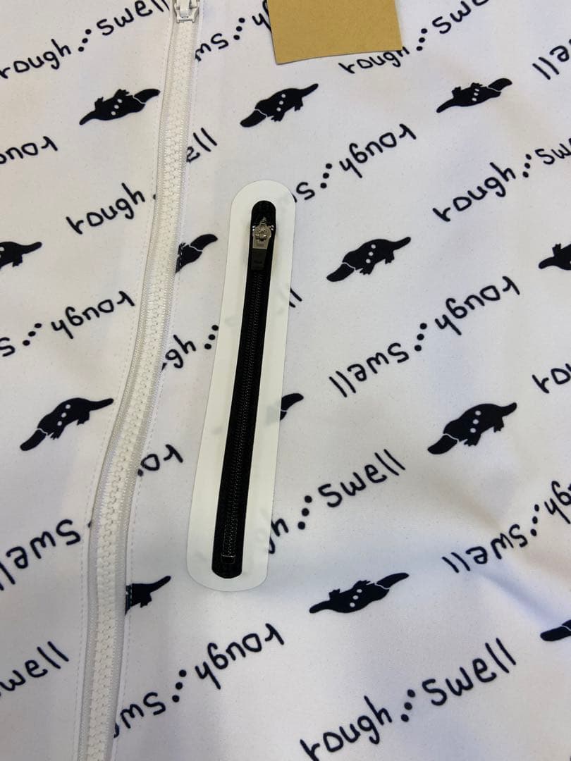 新品正規品【ROUGH&SWELL/XL】ダンボールニット中綿ベストストレッチ