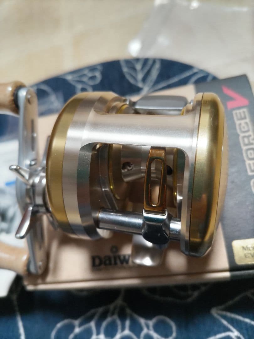 t*g様 Daiwa Millionaire CV-Z 203 ベイトリール