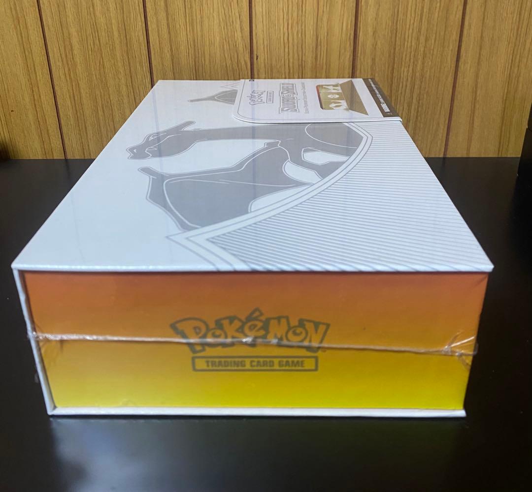 【未使用・未開封リザードン ソード＆シールド プレミアムコレクション