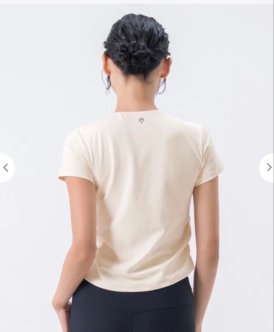 新品未開封★SUKALA サイドギャザーカップ付きTee★Mサイズ白色