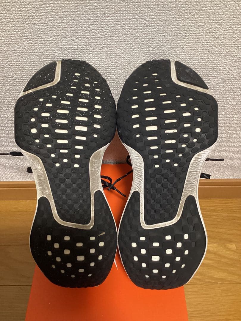 NIKE ナイキ インヴィンシブルラン 3 DR2615-001 26.5 美品