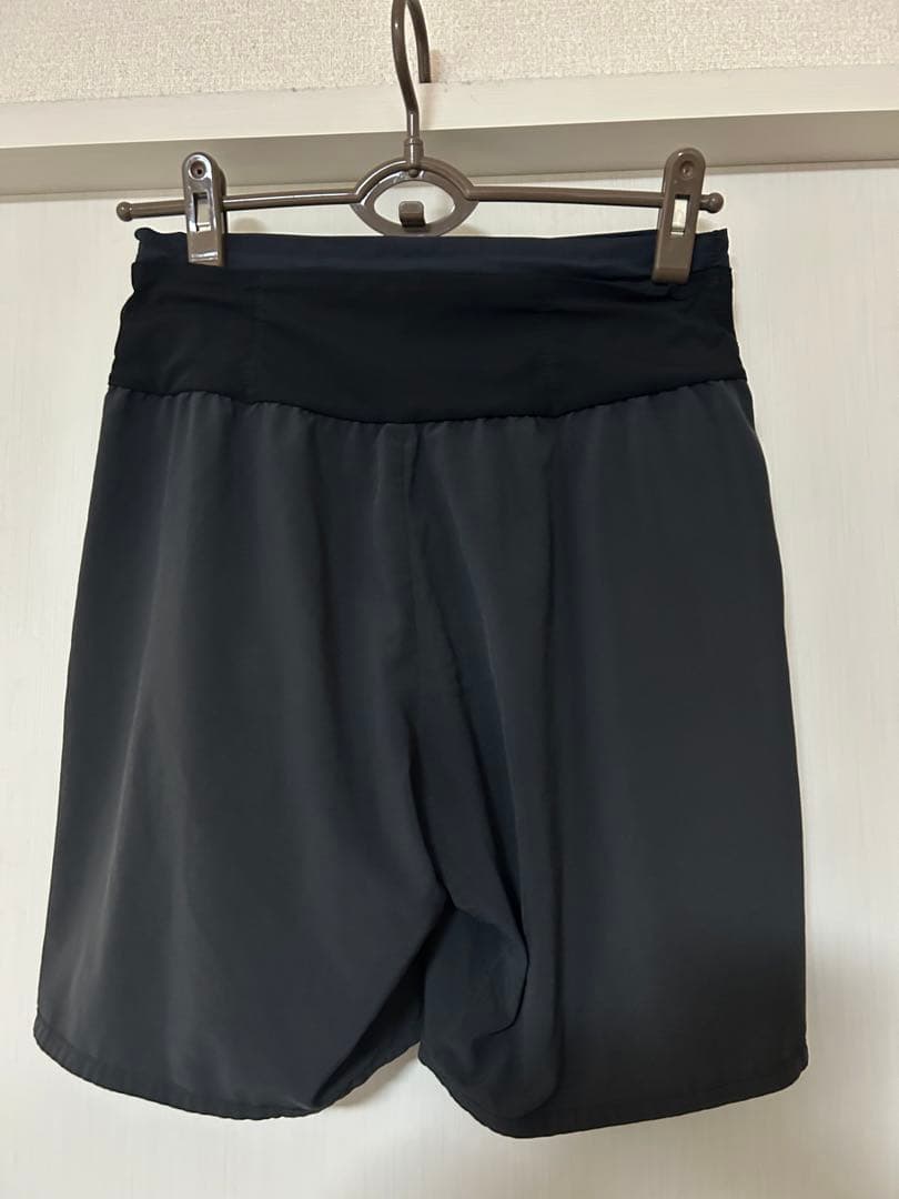 【マラソン】NORTH FACE Flyweight Racing Short
