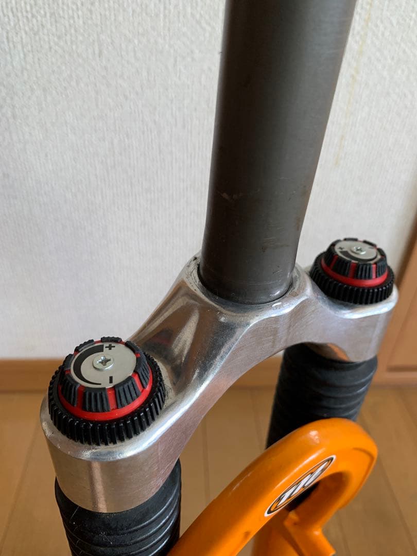 MANITOU Spyder サスペンションフォーク 26インチ