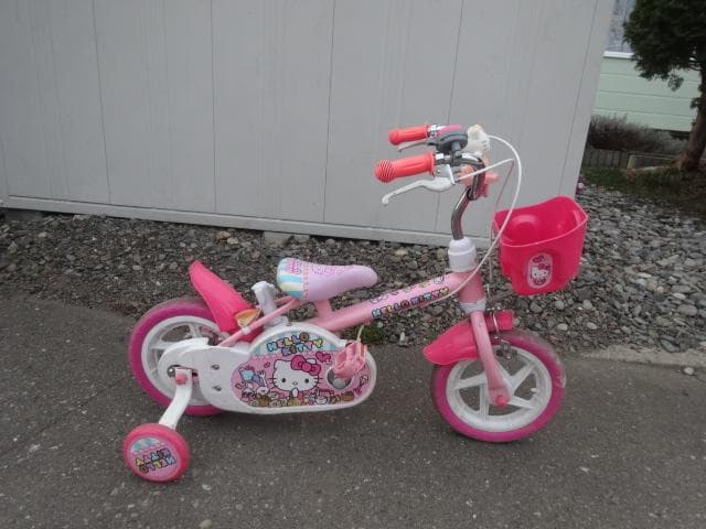 キティ　キティちゃん　自転車　補助輪付き　サンリオ　12インチ　14インチ