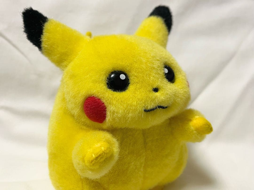 ポケモン ピカチュウ ぬいぐるみ TOMY