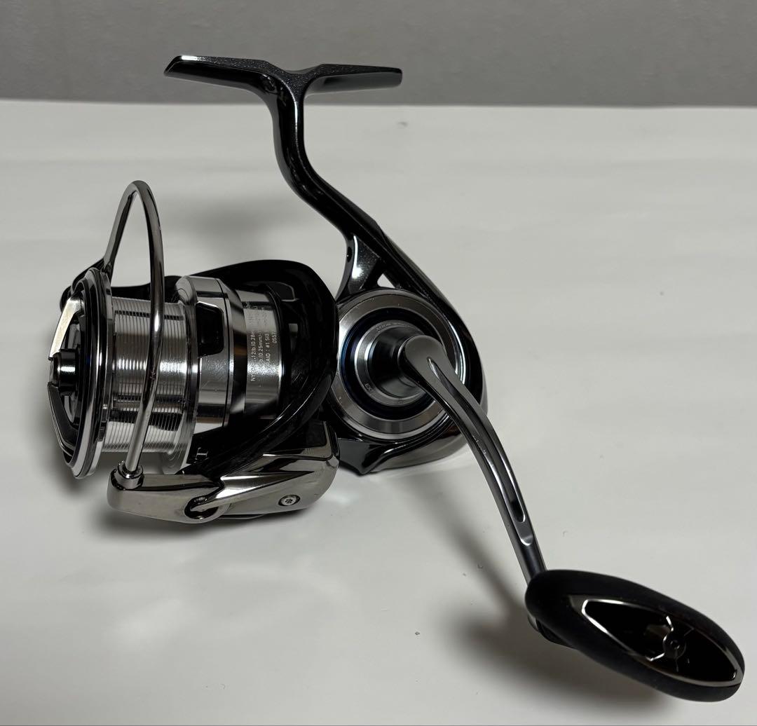 リール Daiwa 18EXIST LT4000-CXH