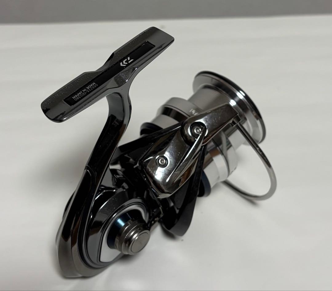 リール Daiwa 18EXIST LT4000-CXH