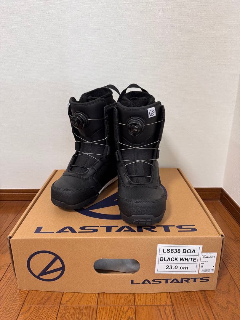 新品未使用　LASTARTS ラスターツ BOA 22.5cm-23.0cm