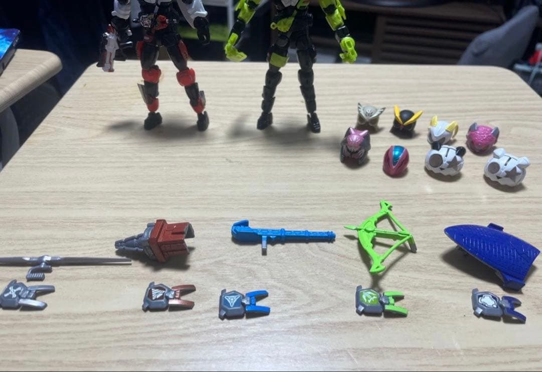 リボルブチェンジフィギュア 仮面ライダーギーツ