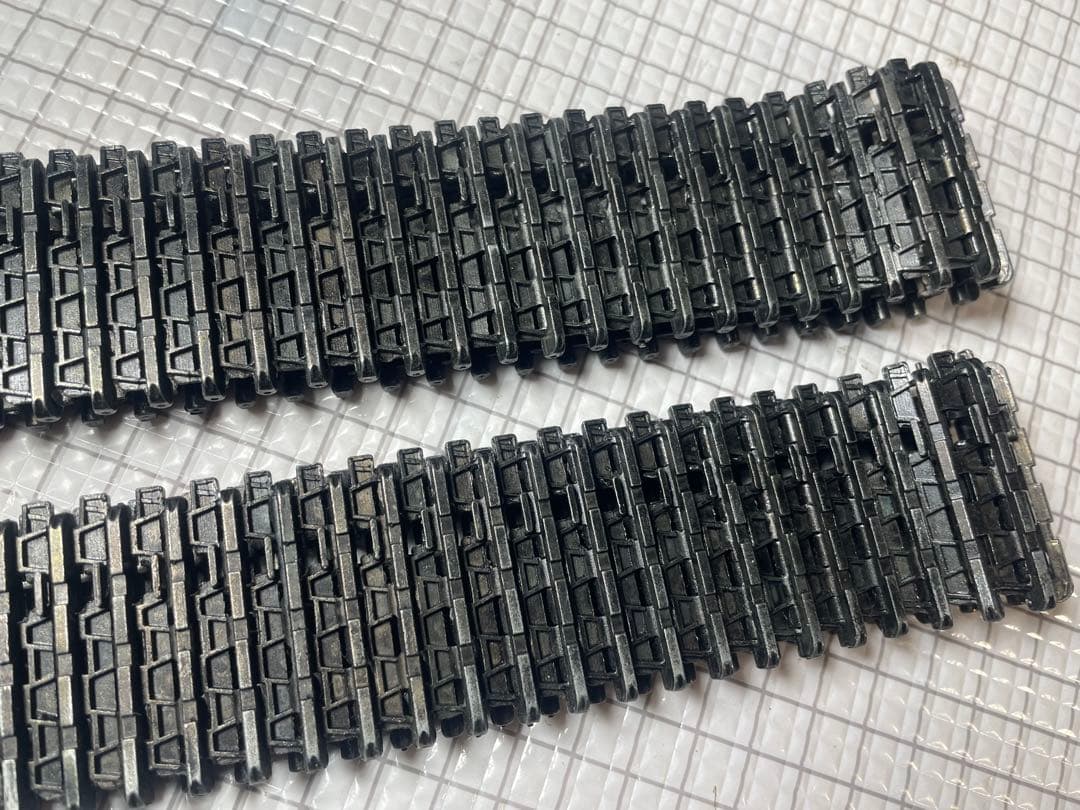 美品！ヘンロン【タイガー1】用金属履帯
