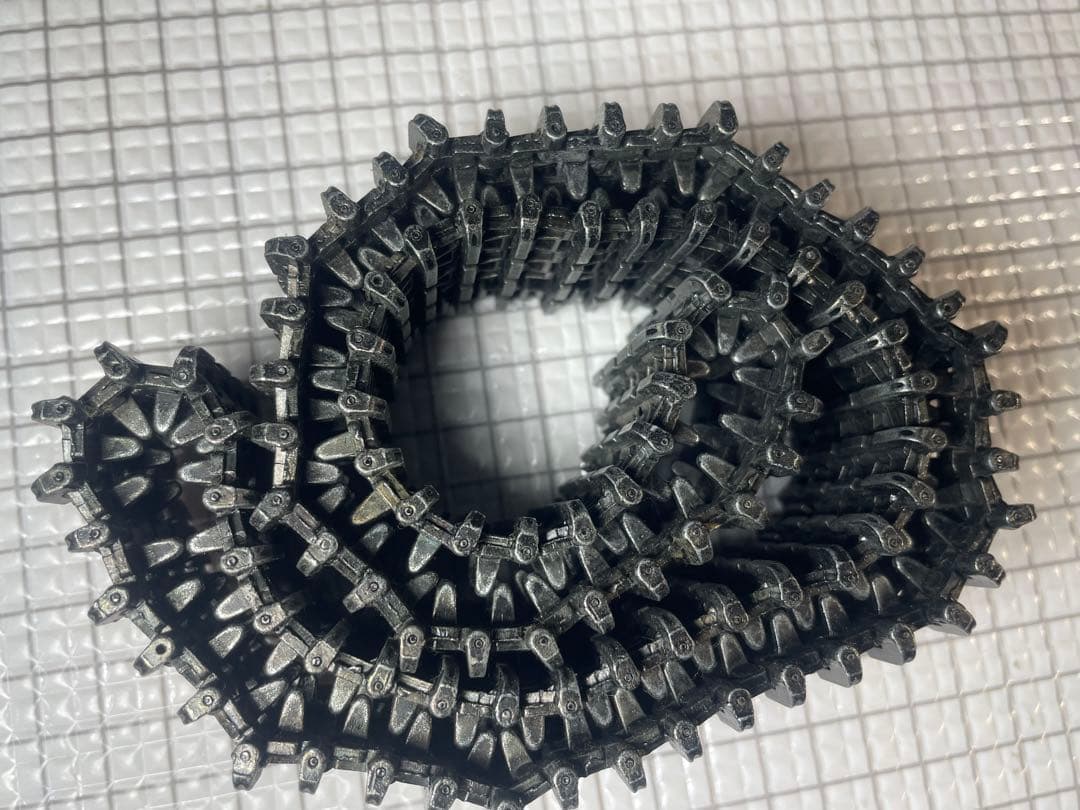 美品！ヘンロン【タイガー1】用金属履帯