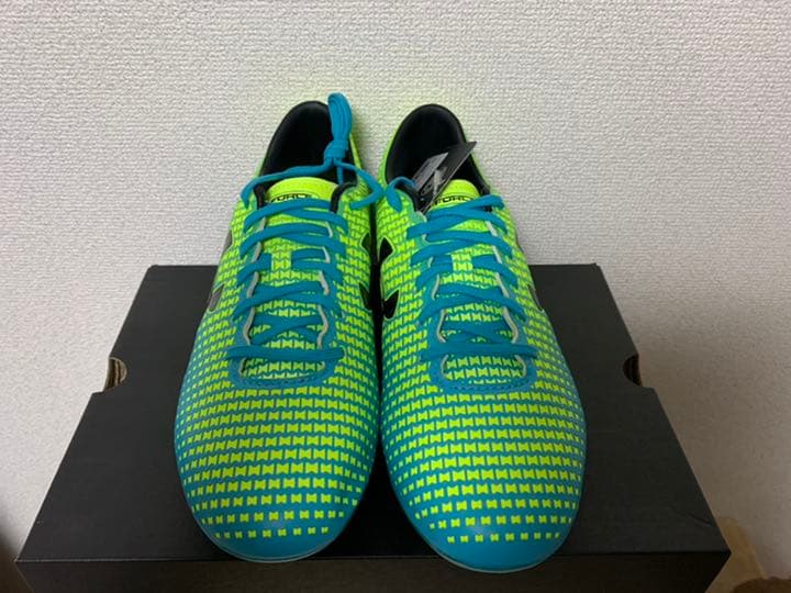 アンダーアーマー　サッカースパイク SG 取替式 26㎝