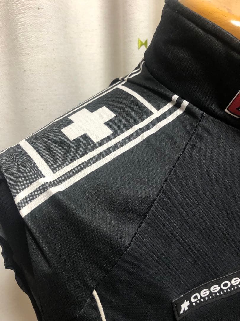 アソス　ジレ　冬必需品　背面メッシュ　AIRBLOCK　PROSLINE