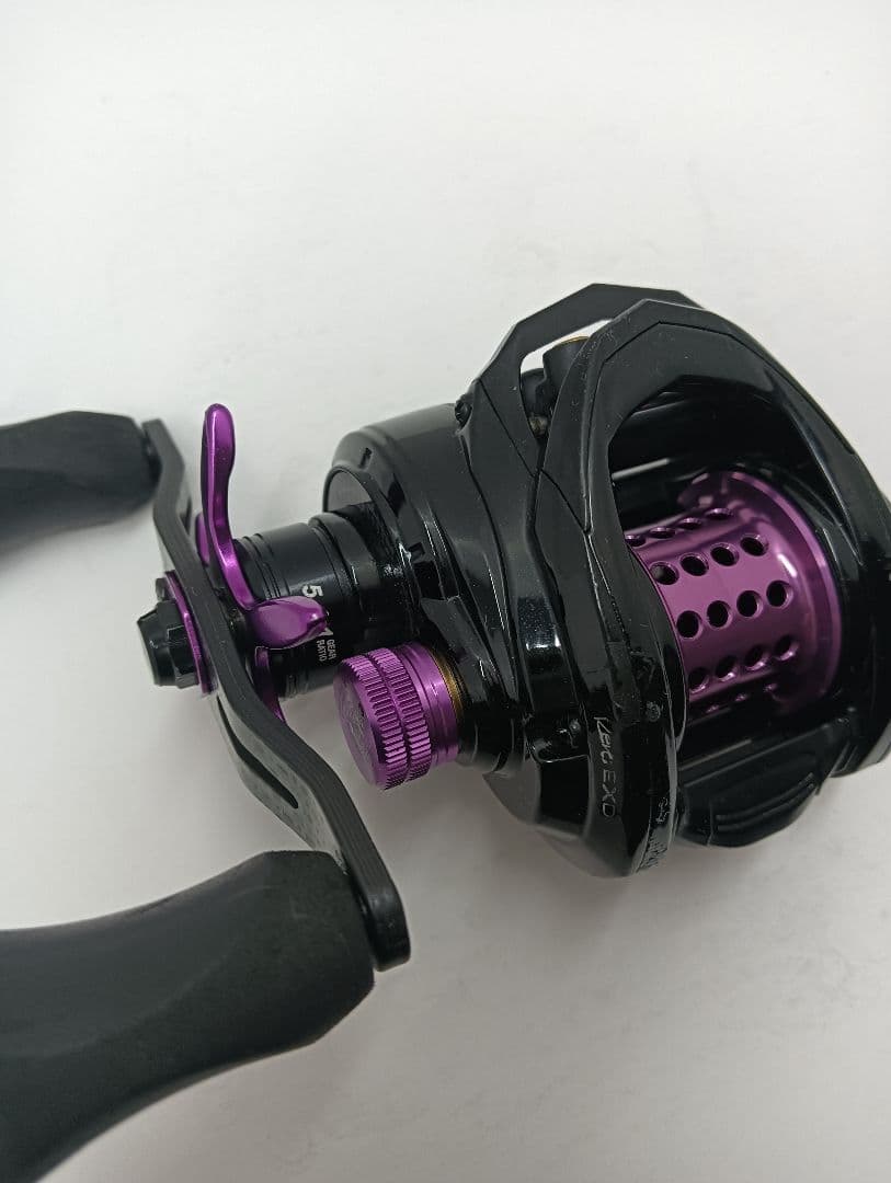 レボEXD W-L REVO EXD 左用　アブガルシア　ベイトリール