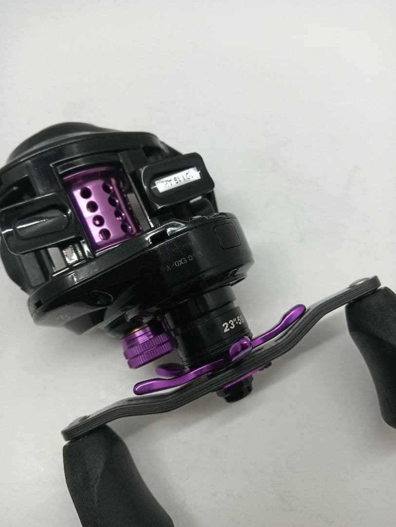 レボEXD W-L REVO EXD 左用　アブガルシア　ベイトリール