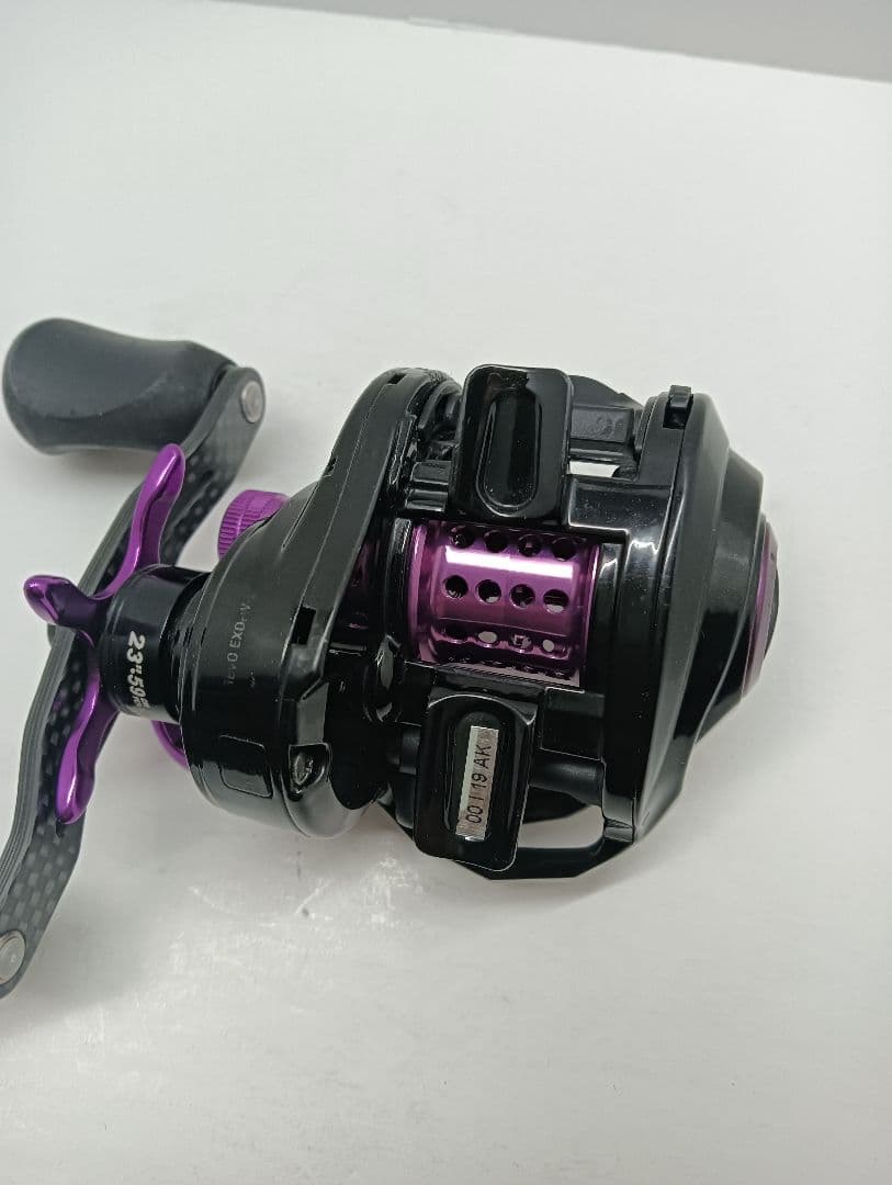 レボEXD W-L REVO EXD 左用　アブガルシア　ベイトリール