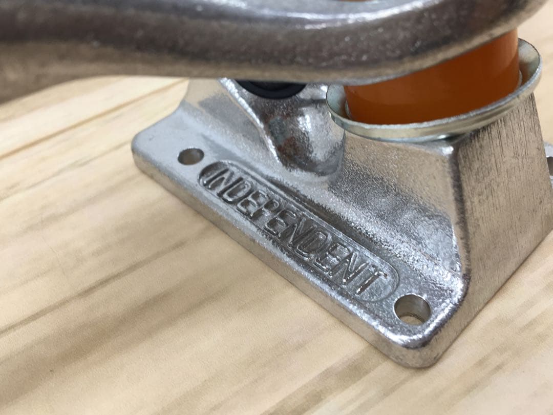 Supreme 21AW Independent Trucks スケボー パーツ
