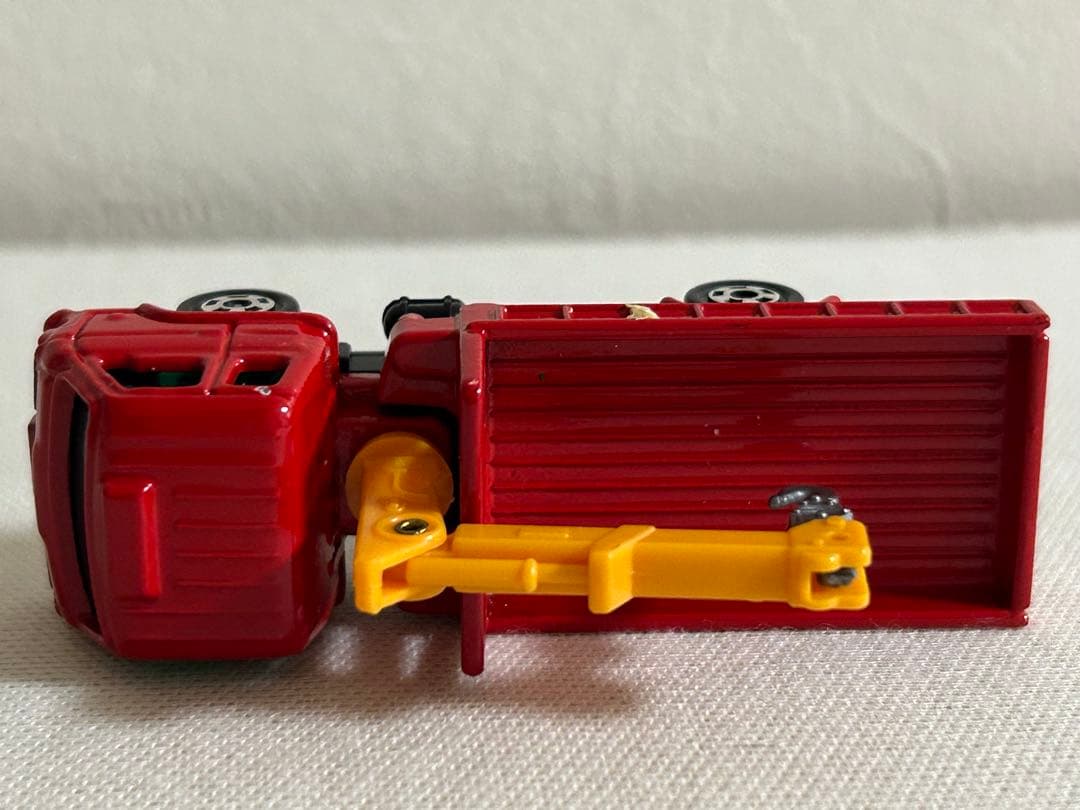 トミカ 日本製 スーパーギフト 黒箱 80 日産ディーゼル コンドル