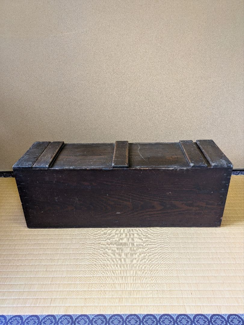 大工工具箱　骨董　木箱　おもちゃ箱　収納箱　蓋付き【明治アンティーク】