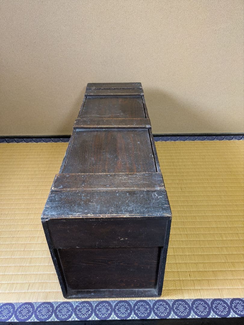大工工具箱　骨董　木箱　おもちゃ箱　収納箱　蓋付き【明治アンティーク】