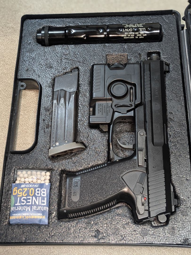 美品☆東京マルイ SOCOM Mk23 ガスガン サイレンサー ライト付き