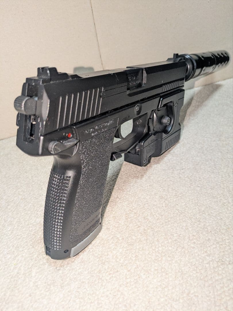 美品☆東京マルイ SOCOM Mk23 ガスガン サイレンサー ライト付き