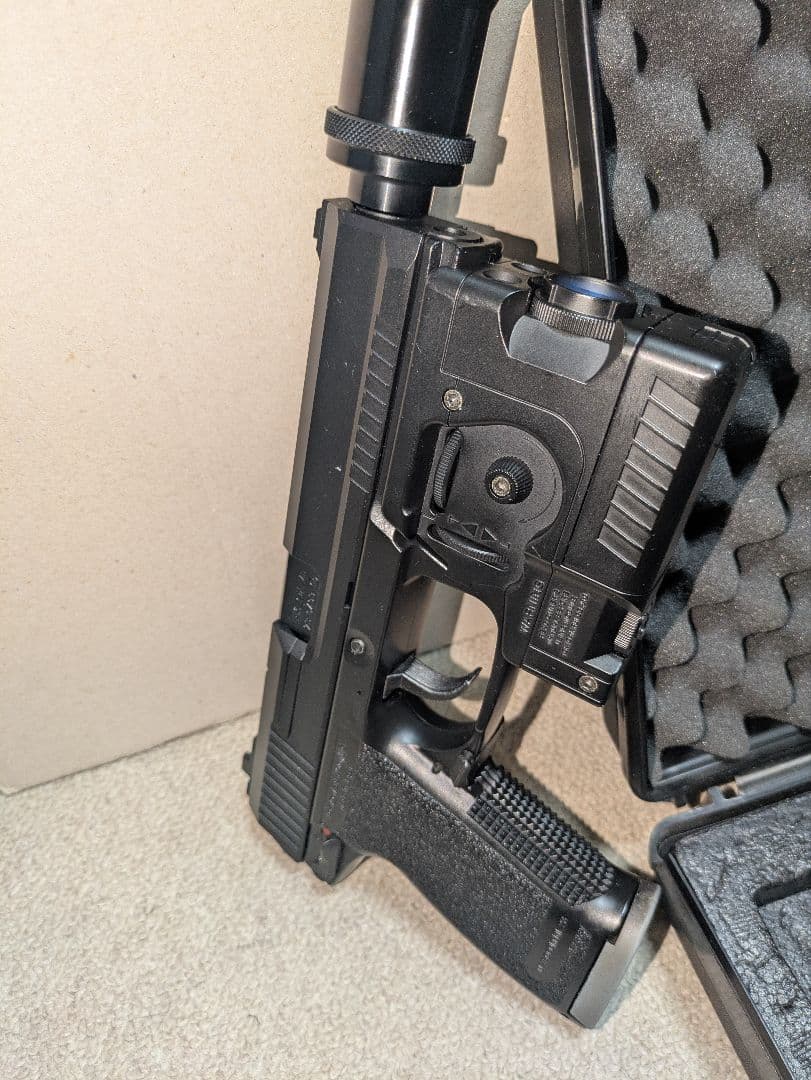 美品☆東京マルイ SOCOM Mk23 ガスガン サイレンサー ライト付き